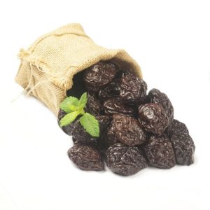 Plums with pit